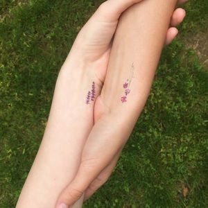 3 Types of Delicate Floral Temporary Tattoos